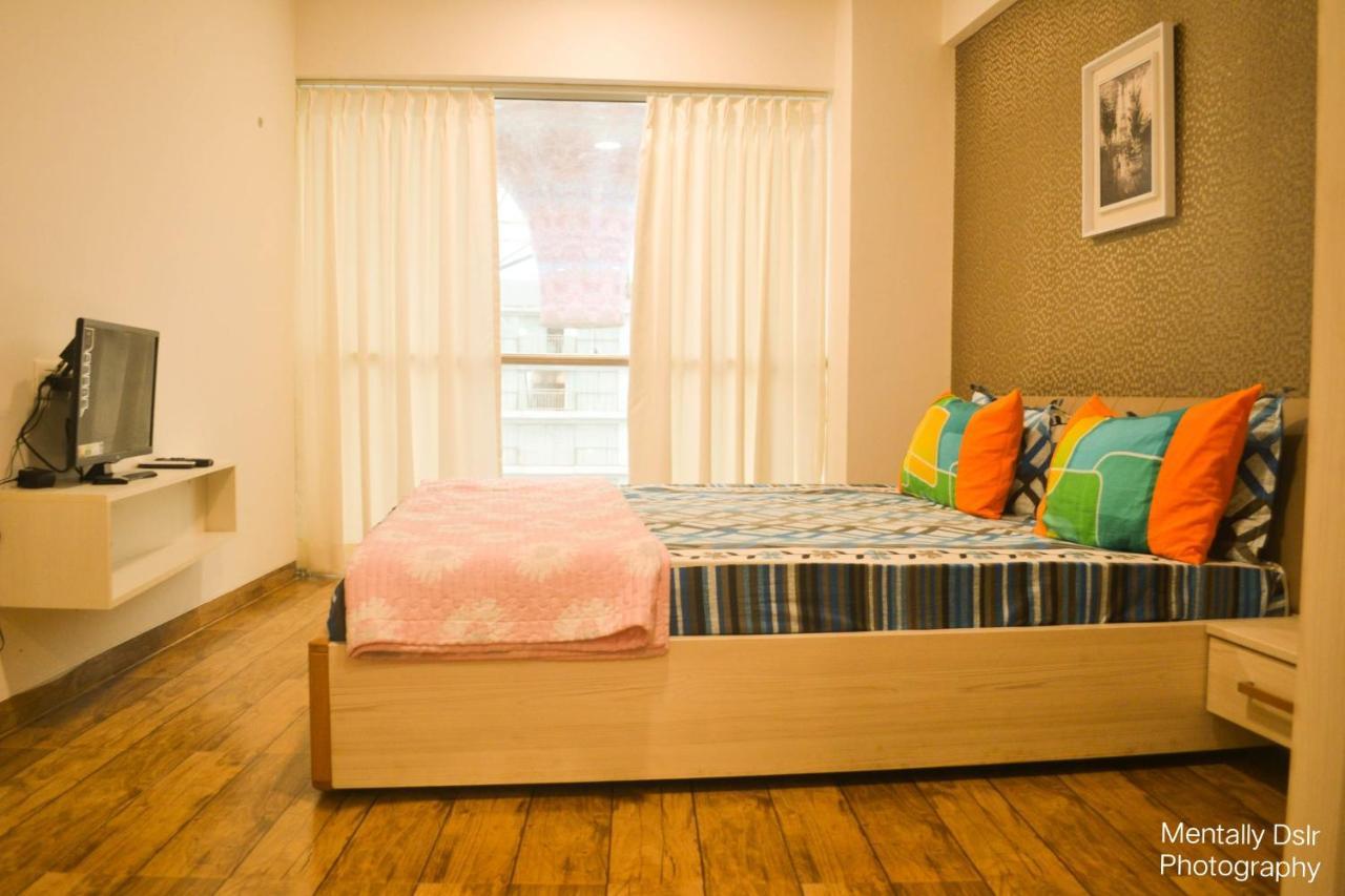Homestays At Rajhans Belliza Near Airport Surat Ngoại thất bức ảnh