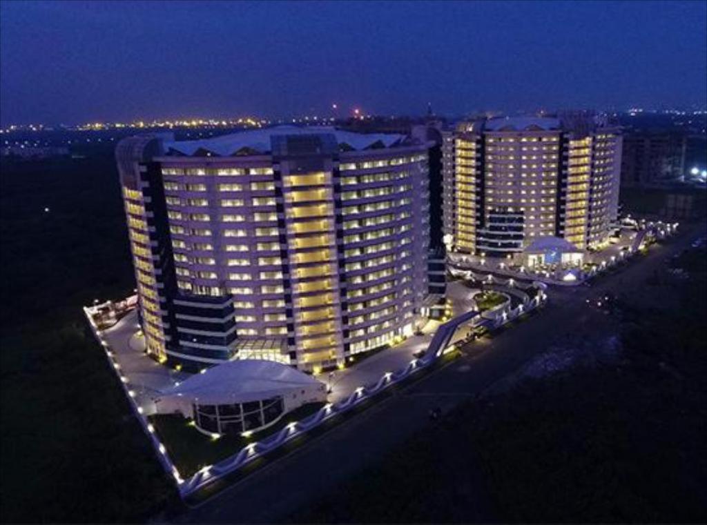 Homestays At Rajhans Belliza Near Airport Surat Ngoại thất bức ảnh